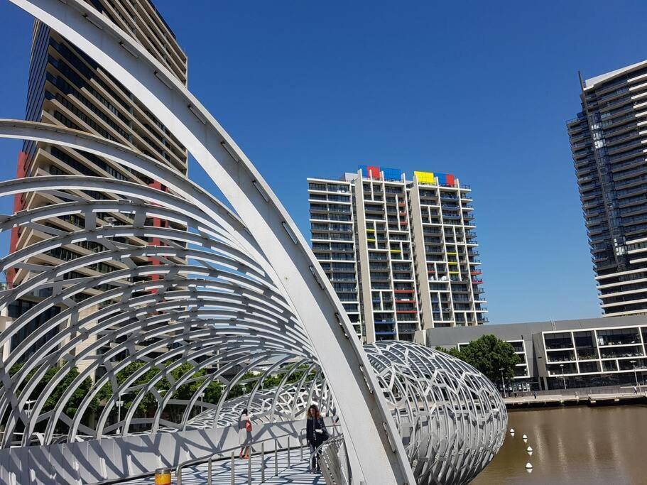 Melbourne Docklands Riverside Views المظهر الخارجي الصورة